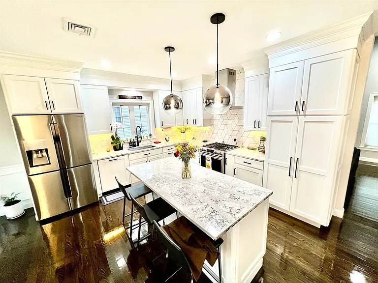 259 Oakwood Ave — Photo 8