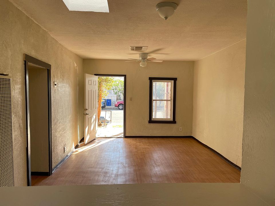 1st image of 807 S Park St