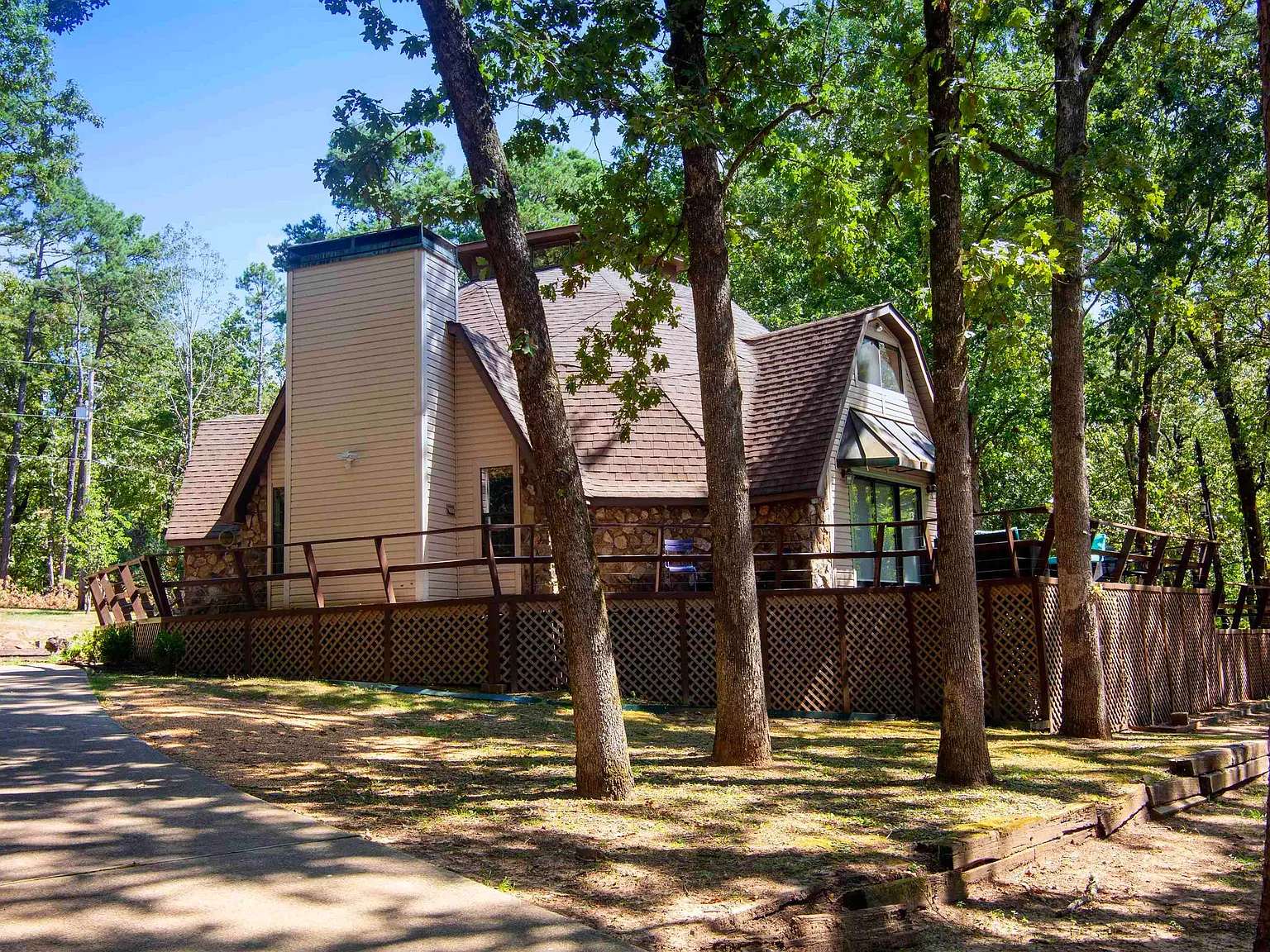 3 bed, 2.5 bath, 3221 sqft, $2,950 — Photo 4