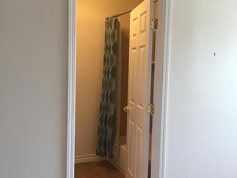 Full bath in master bedroom