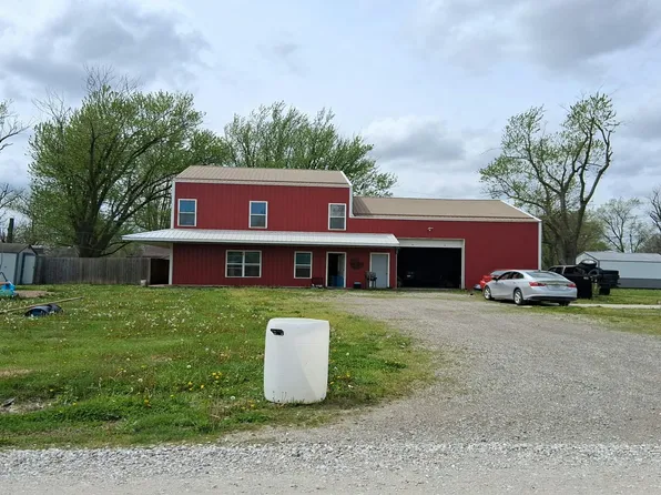 302 Oklahoma Ave, Clark, MO 65243