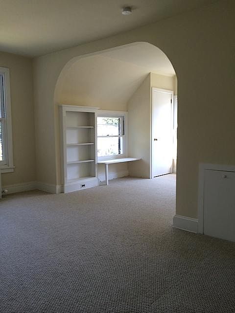2nd image of 400 N Wayne Ave
