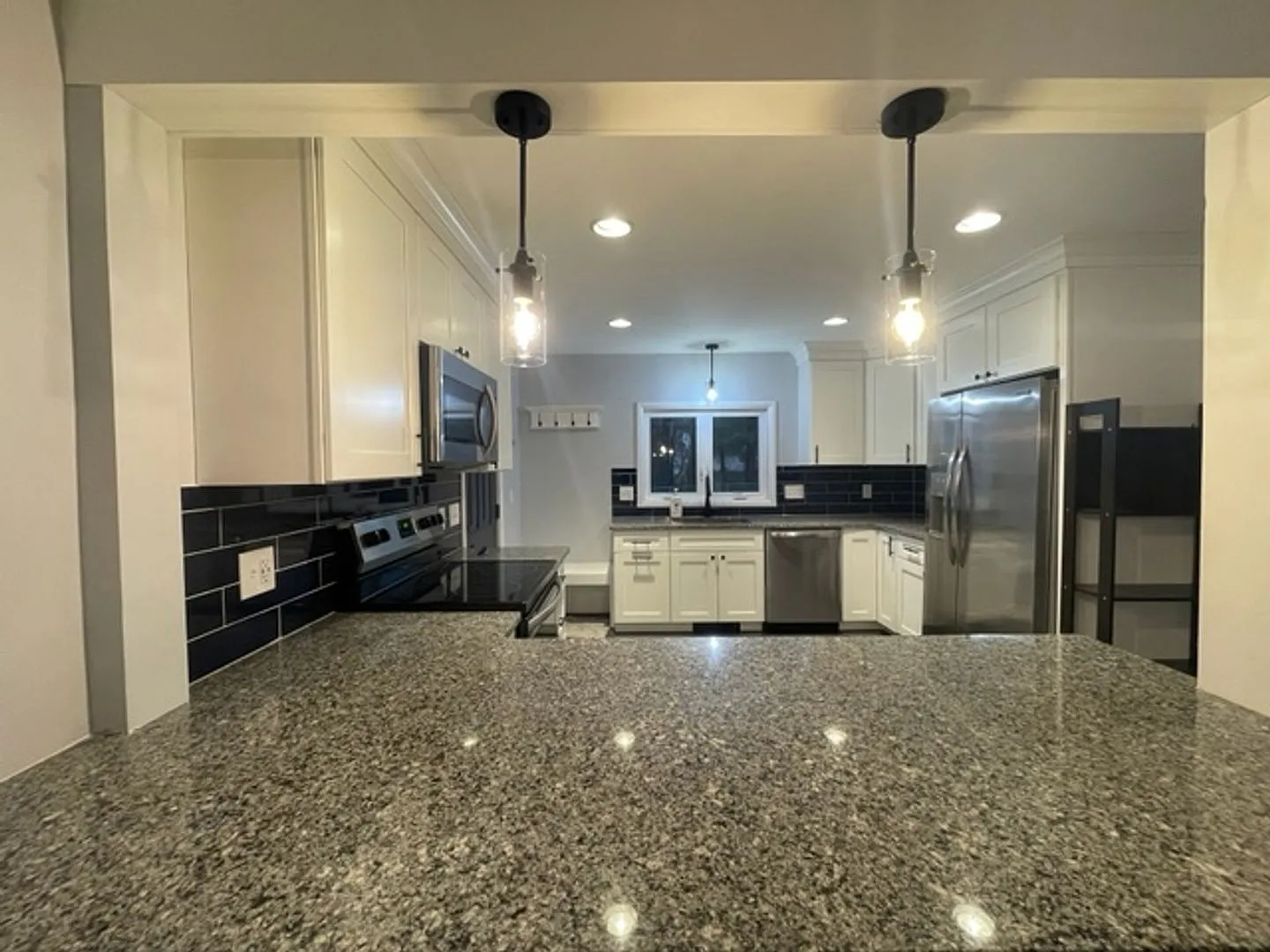 Beautiful Single Family Home — Photo 4