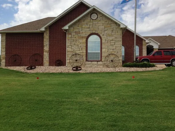 52 Old Post Ln, Enid, OK 73703