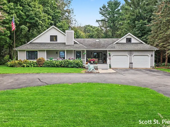 6635 S Shore Dr, Whitehall, MI 49461