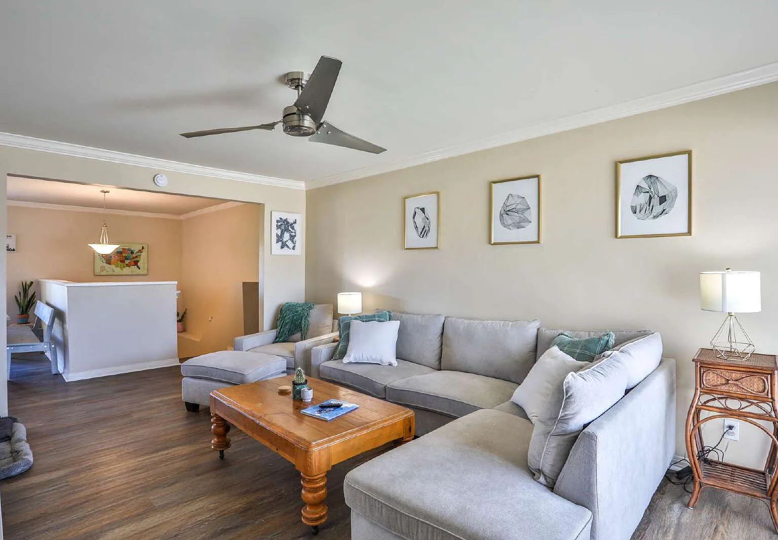 1 bed, 1.0 bath, $1,100 — Photo 3