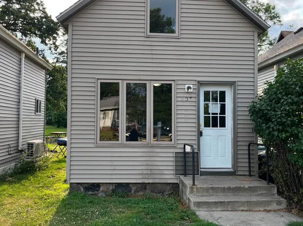 607 3rd St NE, Little Falls, MN 56345