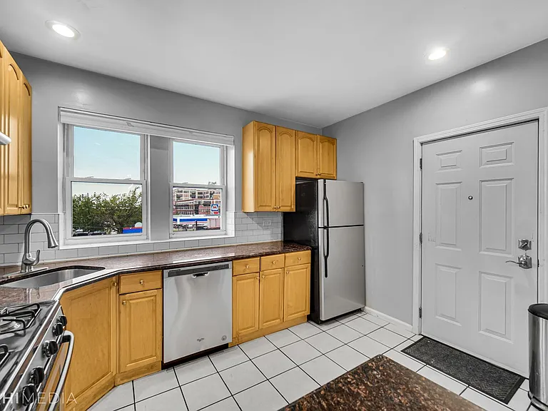 4006 W Nelson St — Photo 7