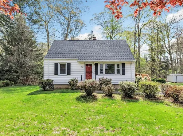 68 Nonopoge Road, Fairfield, CT 06825