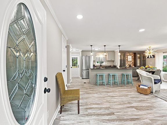 2nd image of 3031 Salem Circle