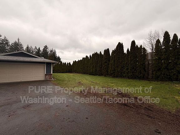 3rd image of 18417 40th Ave E