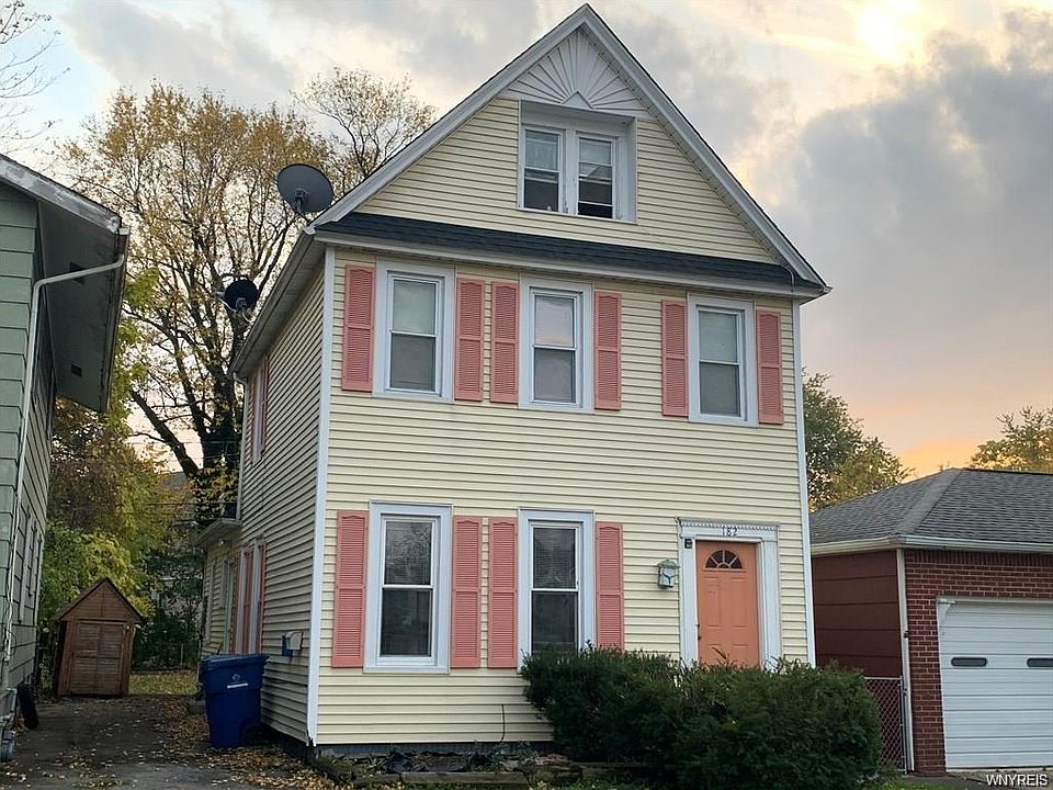 1st image of 182 Heath St #2