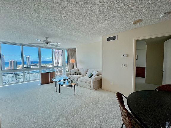 2nd image of 801 King St APT 2903