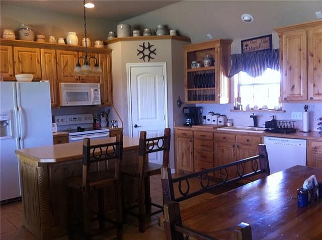2nd image of 1258 County Road 1745