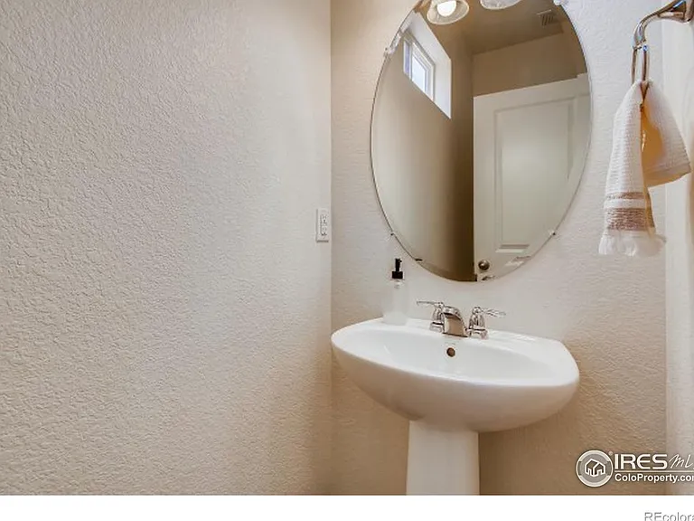 614 W 170th Pl — Photo 8