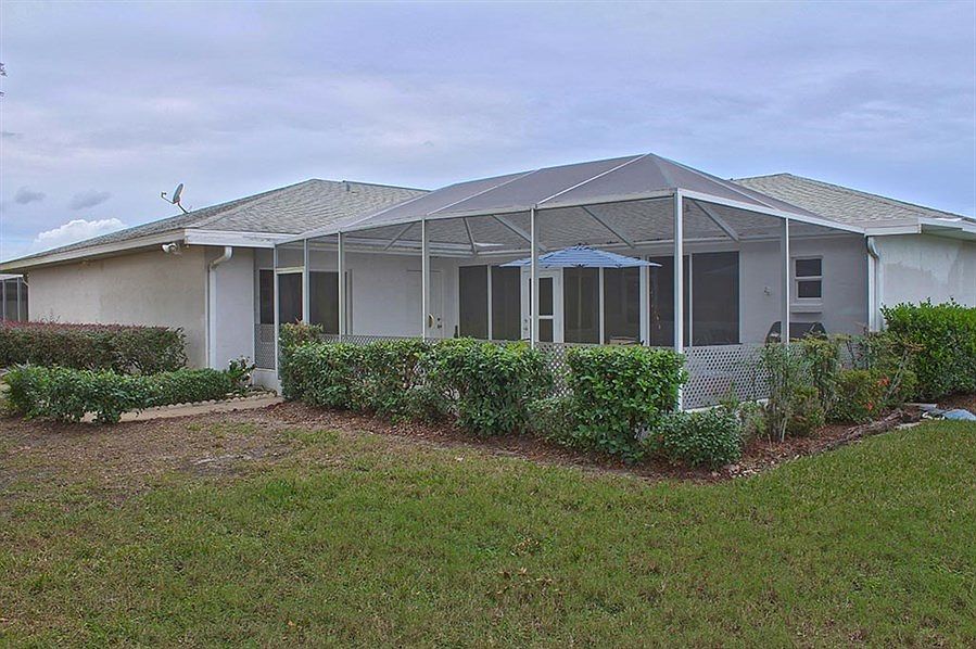 1st image of 2967 Poplar Ave