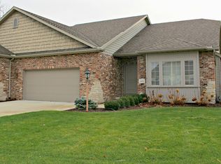 4602 N Wingover Ct, Peoria, IL 61615