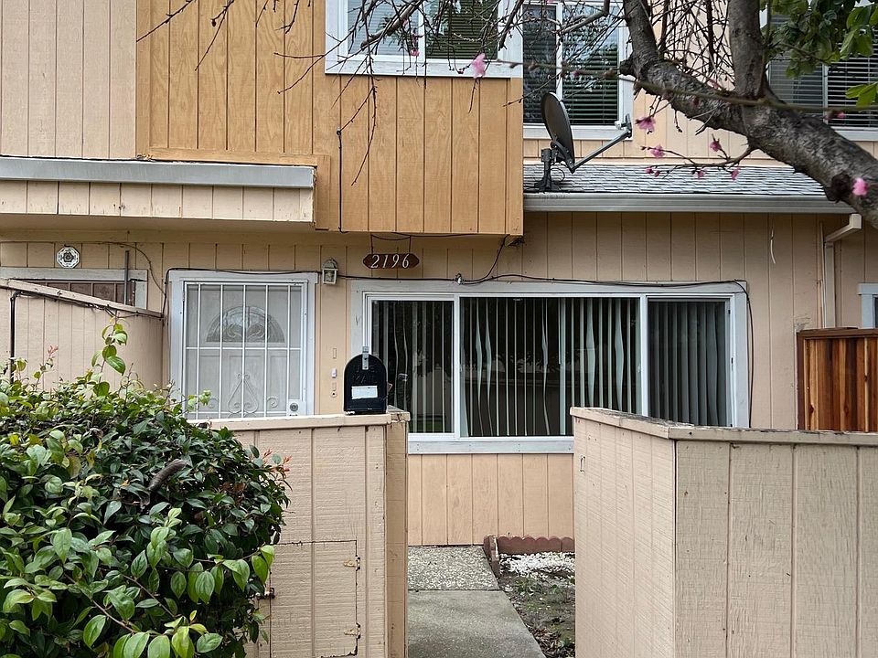 1st image of 2196 Luz Ave
