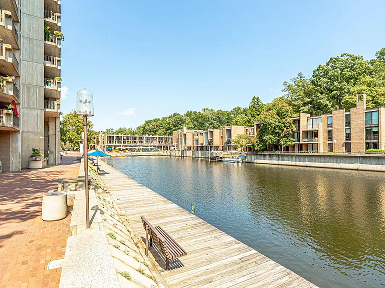 1526 Moorings Dr #12B — Photo 40