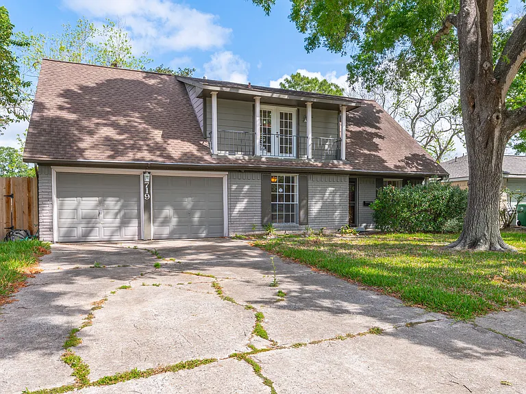 719 Reseda Dr — Photo 2