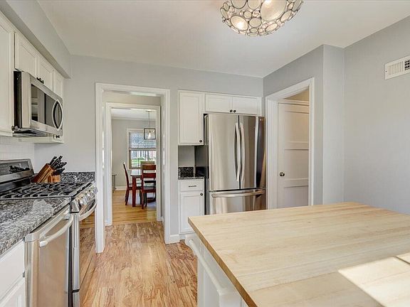 5th image of 5516 N Kent Ave