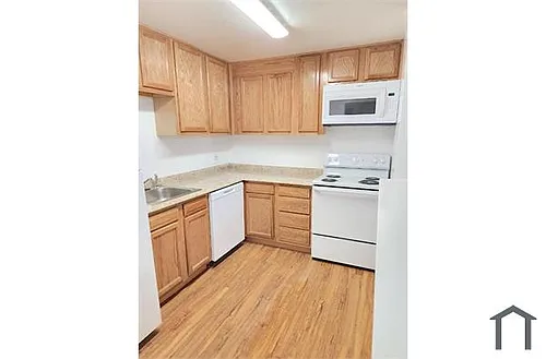 1375 Everett Ct Photo 1