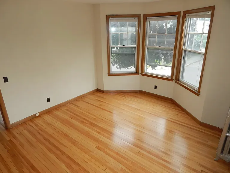 171 College St #5 — Photo 11