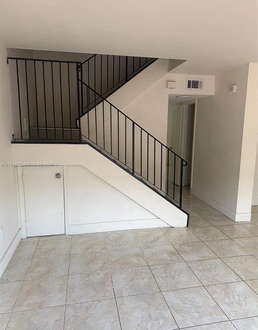 Century Garden Condo — Photo 4