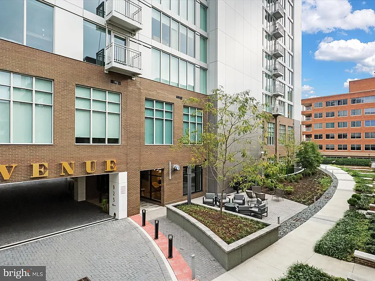 925 N Fairfax St #704 — Photo 3