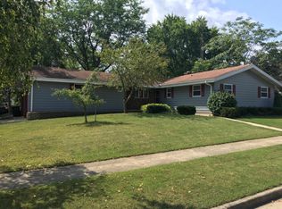 681 Viewcrest Ter, Burlington, WI 53105