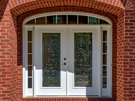3rd image of 396 Langshire Dr