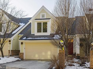 2030 Beacon Heights Dr, Reston, VA 20191