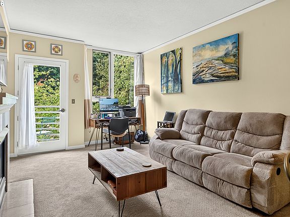 3rd image of 1132 SW 19th Ave Unit 309