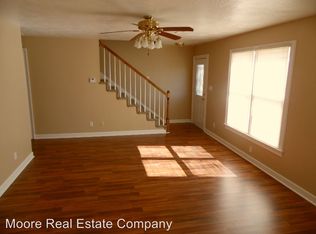 422 Old Salem Rd APT A1, Martin, TN 38237