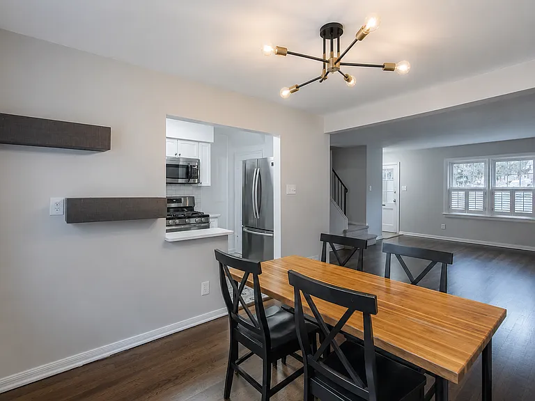 105 E Selby Blvd — Photo 5