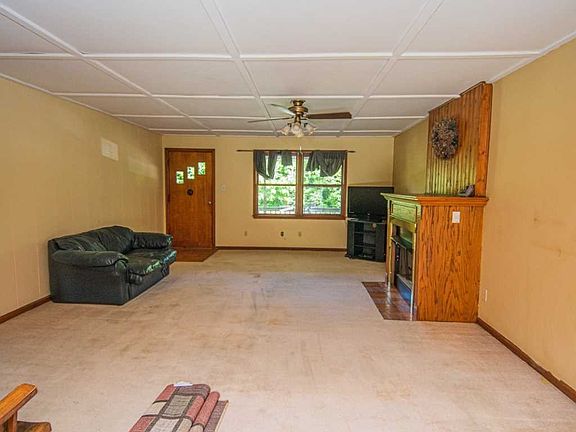 3rd image of 4640 N State Road 67