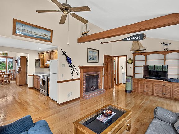 4th image of 6 Meadow Terrace