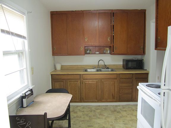 5th image of 1358 Chalfant St