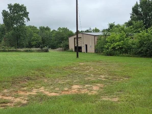115 Kentucky St, Palestine, TX 75801