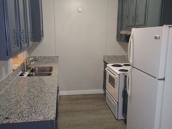 5th image of 2418 Paul Revere St #A