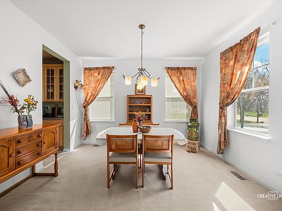 2nd image of 577 Cardinal Ave