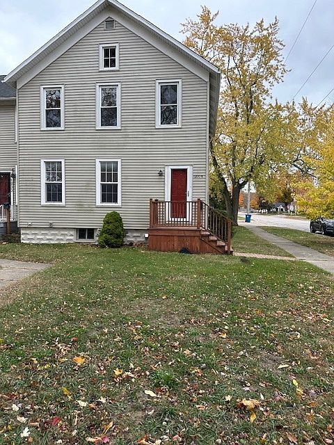 1st image of 1200 1/2 Pennoyer Ave