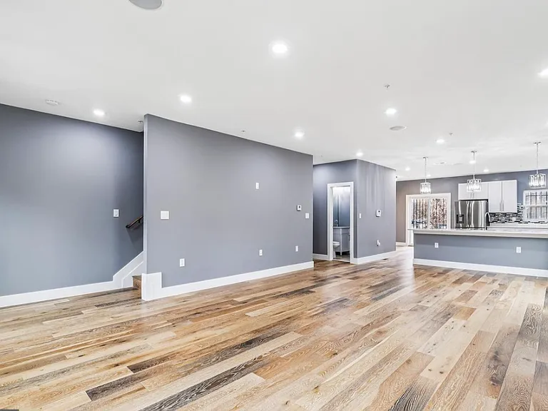 1726 Gainesville St SE — Photo 11