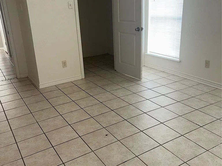 6513 Long Meadow Dr — Photo 16