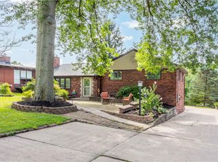 157 Lambeth Dr, Pittsburgh, PA