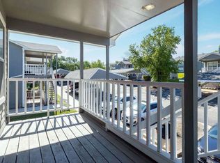 5804 NE 41st St #40-08C, Kansas City, MO 64117