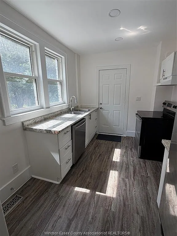 5 bed, $2,300 — Photo 4