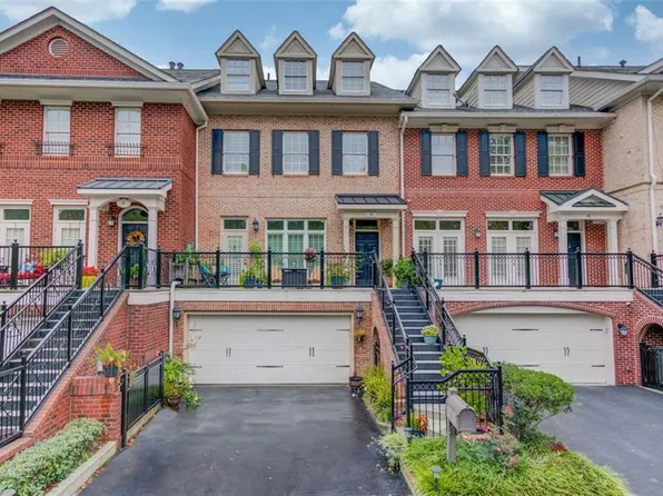 10 Buford Village Walk, Buford, GA 30518