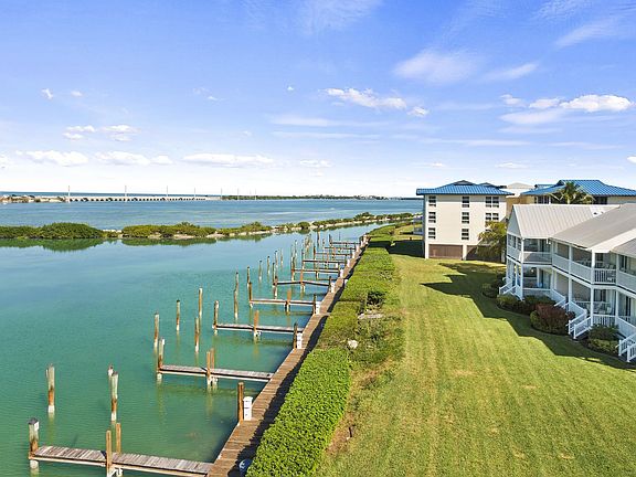 3rd image of 6001 Marina Villa Dr