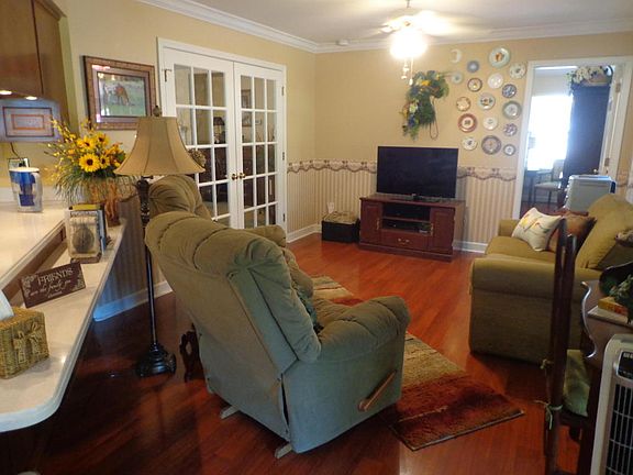 5th image of 422 Timbercreek Dr